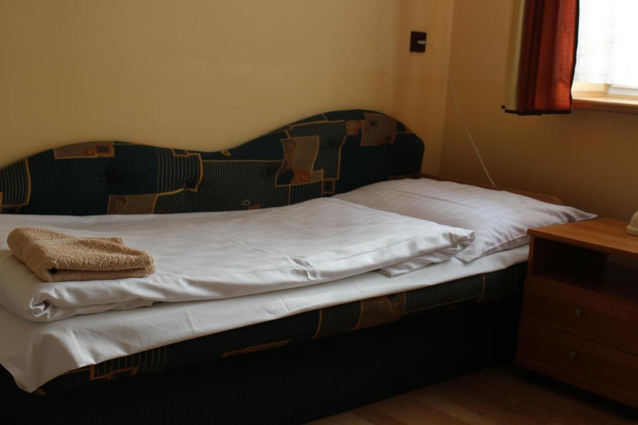 Bar Malwa Motel Aleksandrow Lodzki Luaran gambar