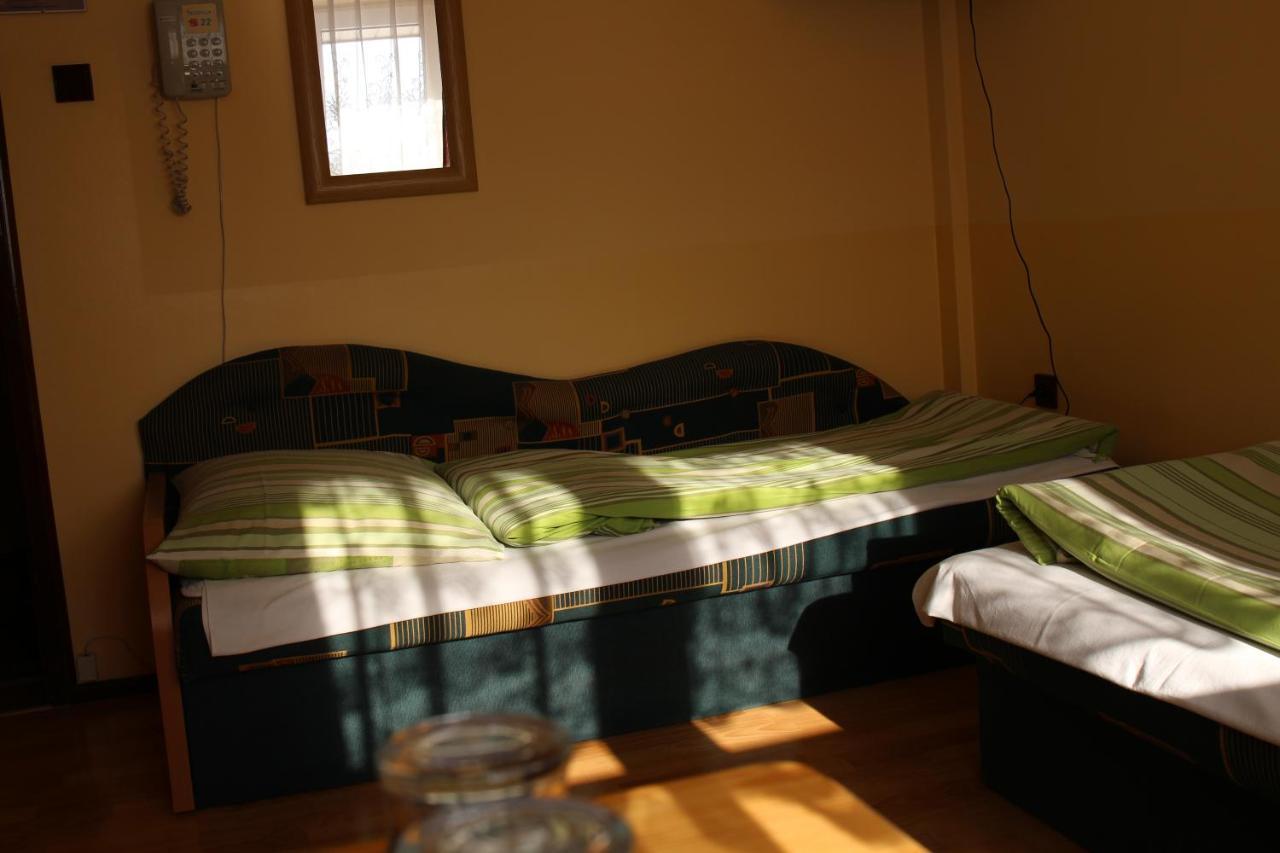 Bar Malwa Motel Aleksandrow Lodzki Luaran gambar