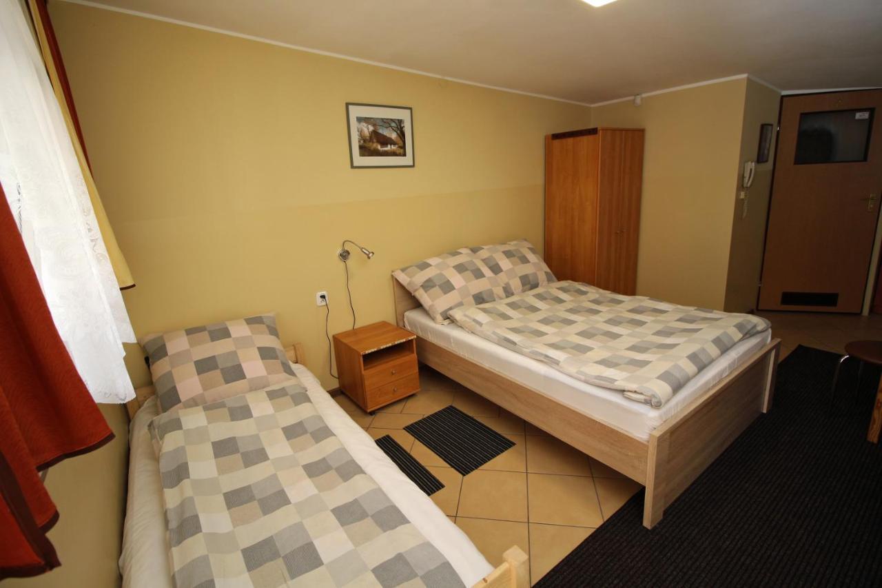 Bar Malwa Motel Aleksandrow Lodzki Luaran gambar