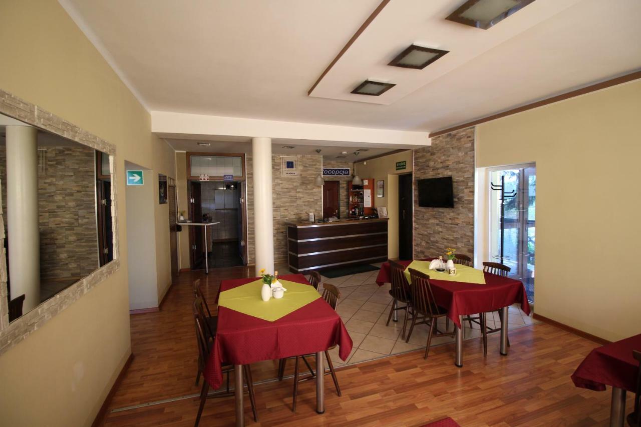 Bar Malwa Motel Aleksandrow Lodzki Luaran gambar